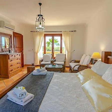 Villa Sanchez